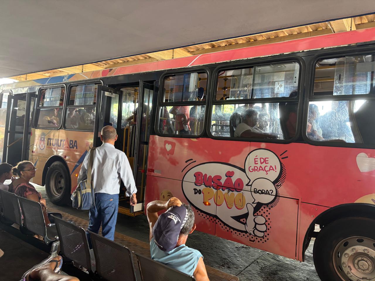 Operação de manutenção do Terminal Central do Busão do Povo está em andamento