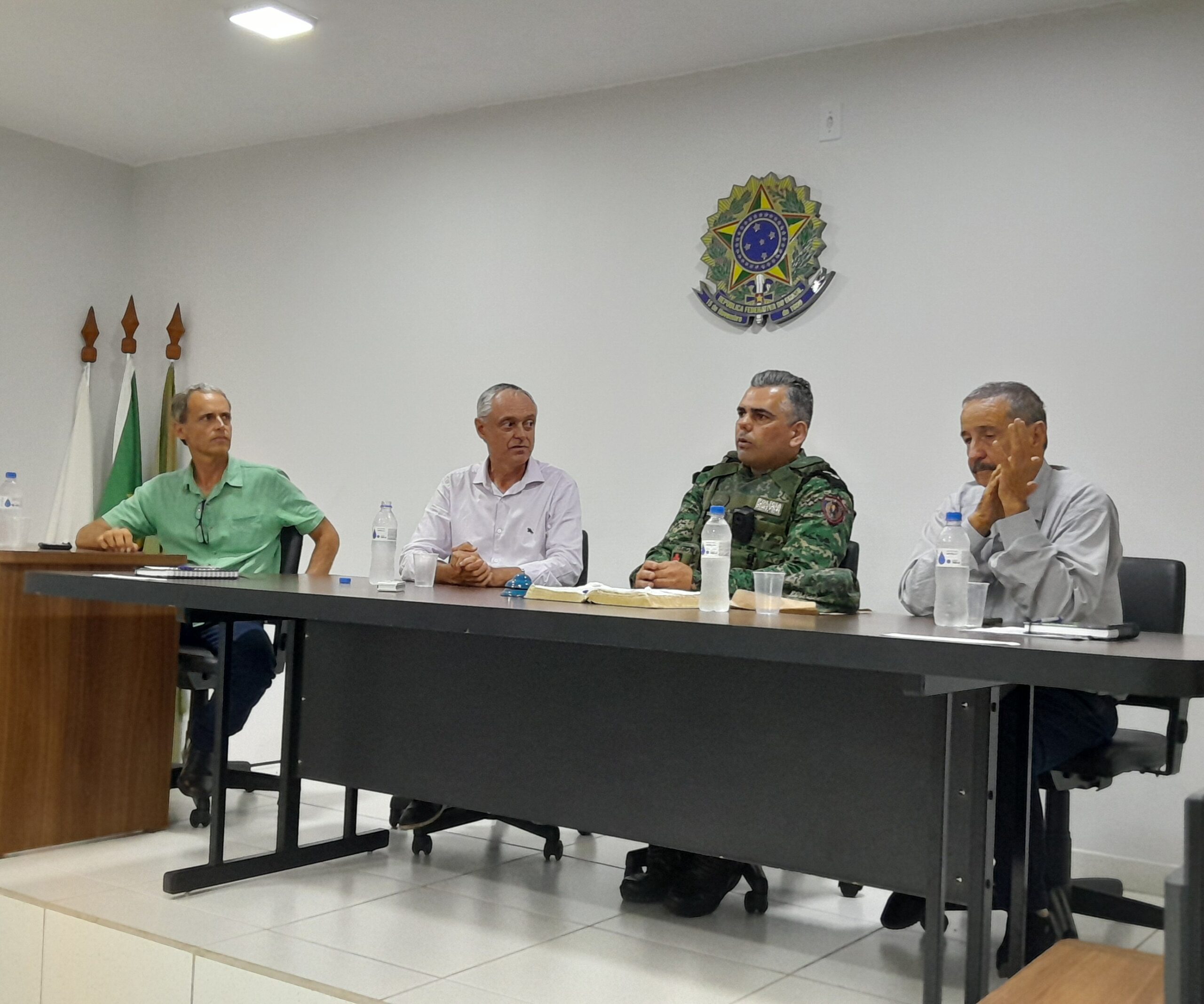 POLÍCIA MILITAR AMBIENTAL PARTICIPA DE REUNIÃO EM CASCALHO RICO